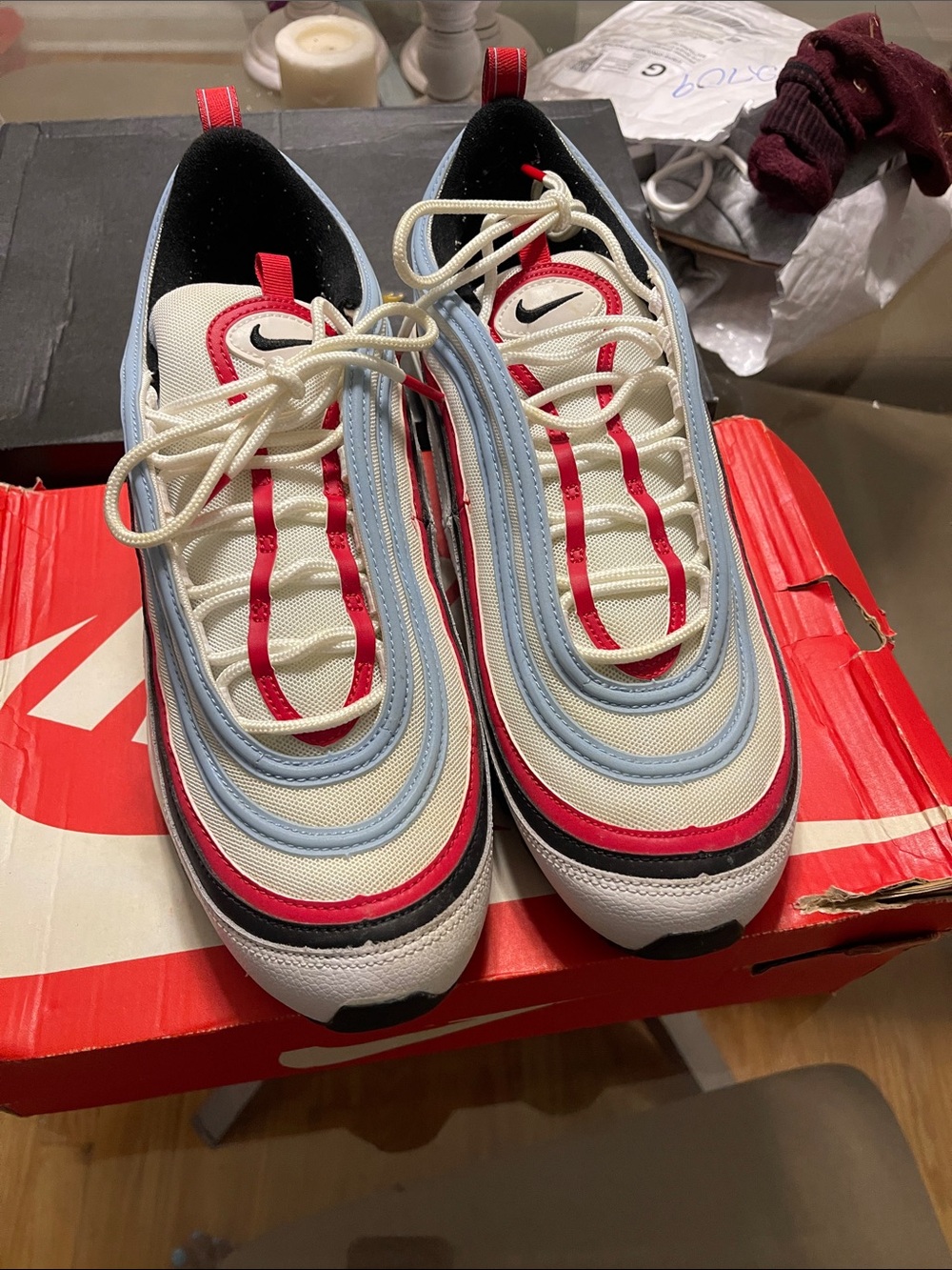Nike Men’s Sneakers in White, Red, Light Blue